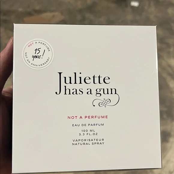 Juliette Has a Gun Eau de Parfum - Picture 2 of 3